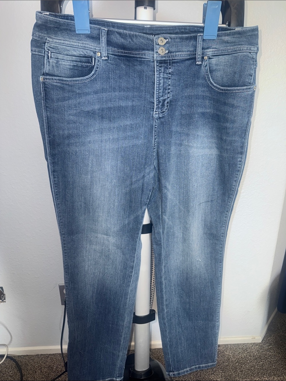 INC International Concepts Women's Skinny Jeans in Medium Blue Wash